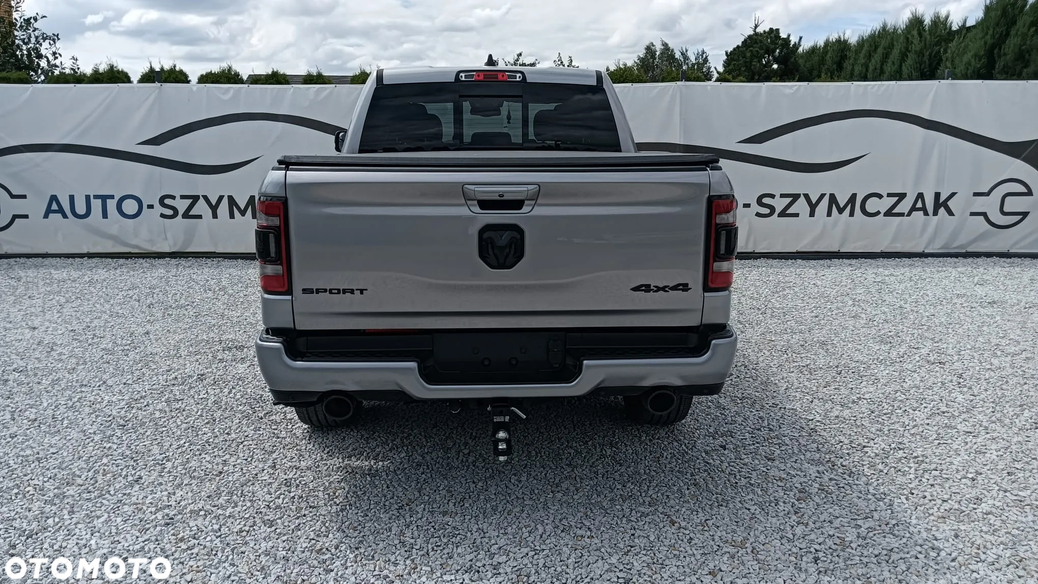 Dodge RAM 1500 5.7 4x4 - 16