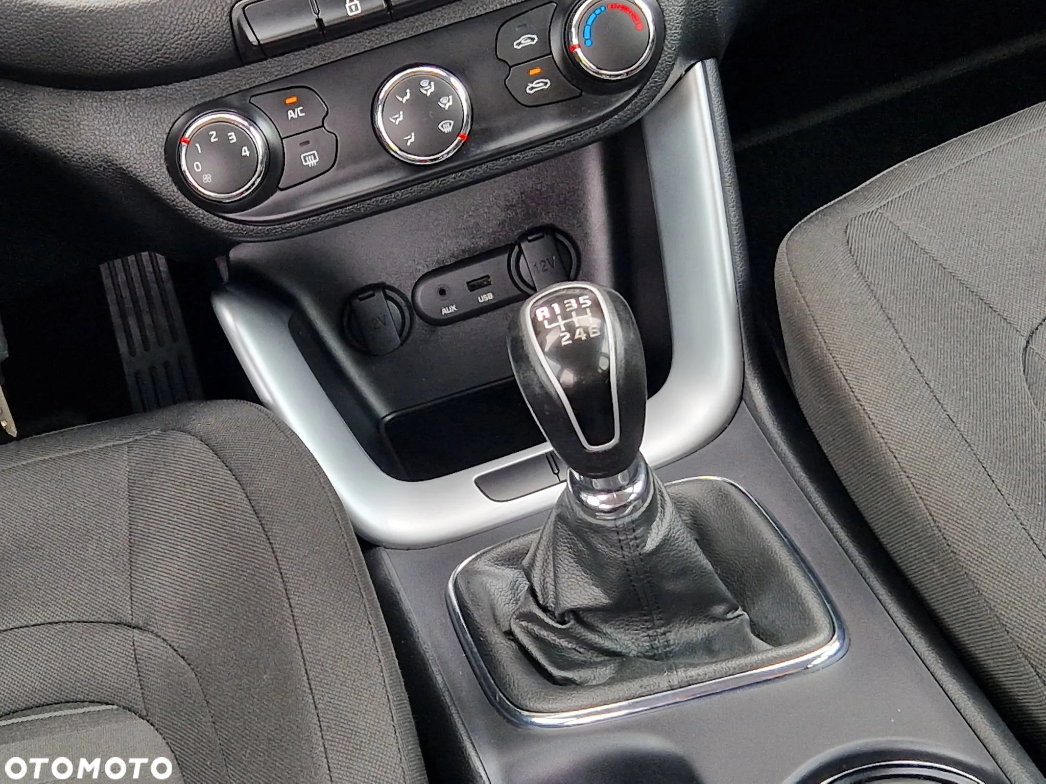 Kia Ceed 1.6 GDI Platinum Edition - 34