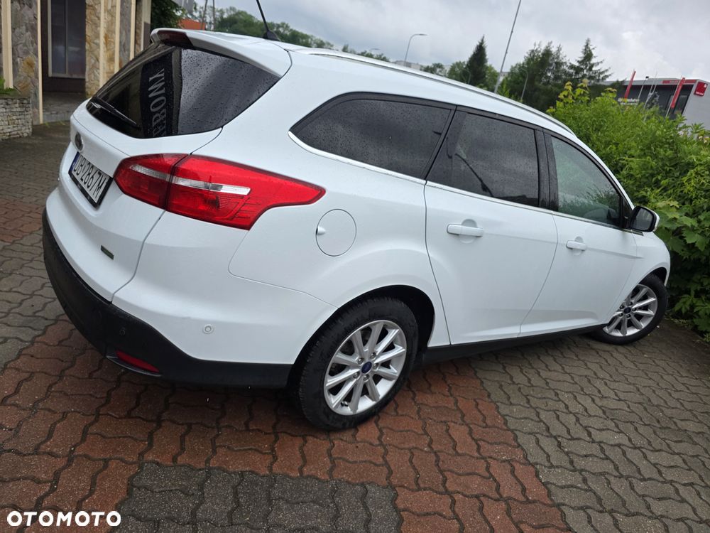 Ford Focus 1.0 EcoBoost STart-Stopp-System TITANIUM DESIGN - 23