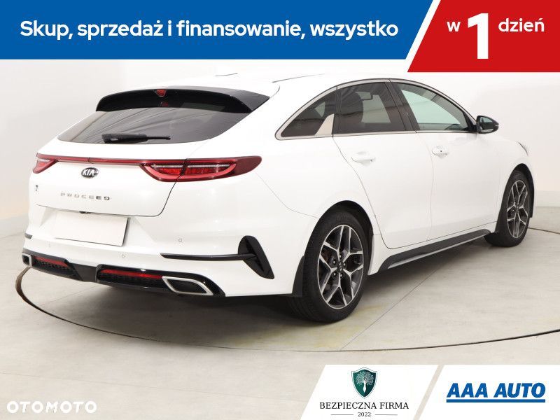 Kia ProCeed - 7