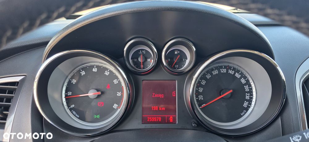 Opel Astra 1.6 Turbo Innovation - 11