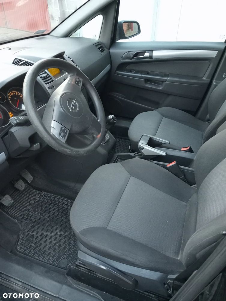 Opel Zafira - 3