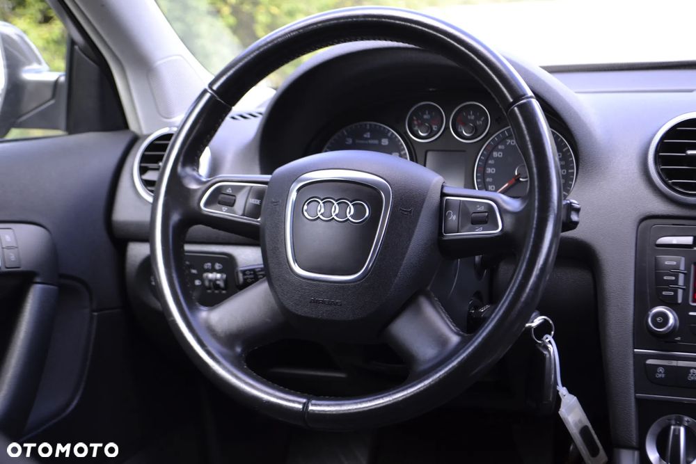 Audi A3 Sportback 1.4 TFSI Ambition S tronic - 21