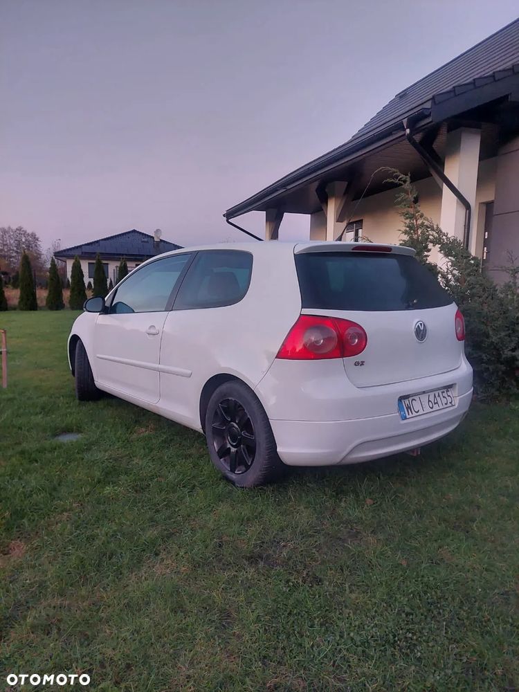 Volkswagen Golf - 1