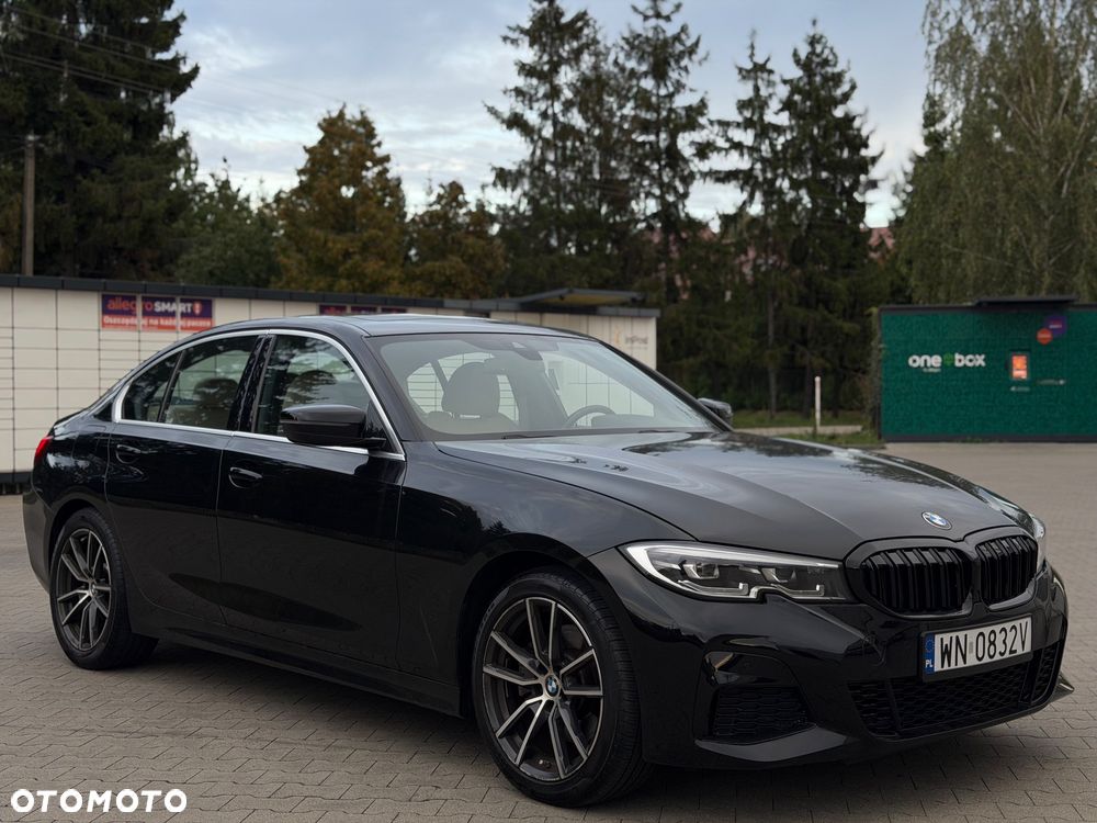 BMW Seria 3 330i xDrive Luxury Line - 1