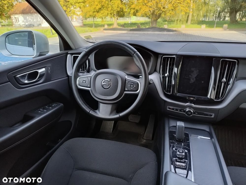 Volvo XC 60 B5 B AWD Momentum Pro - 14