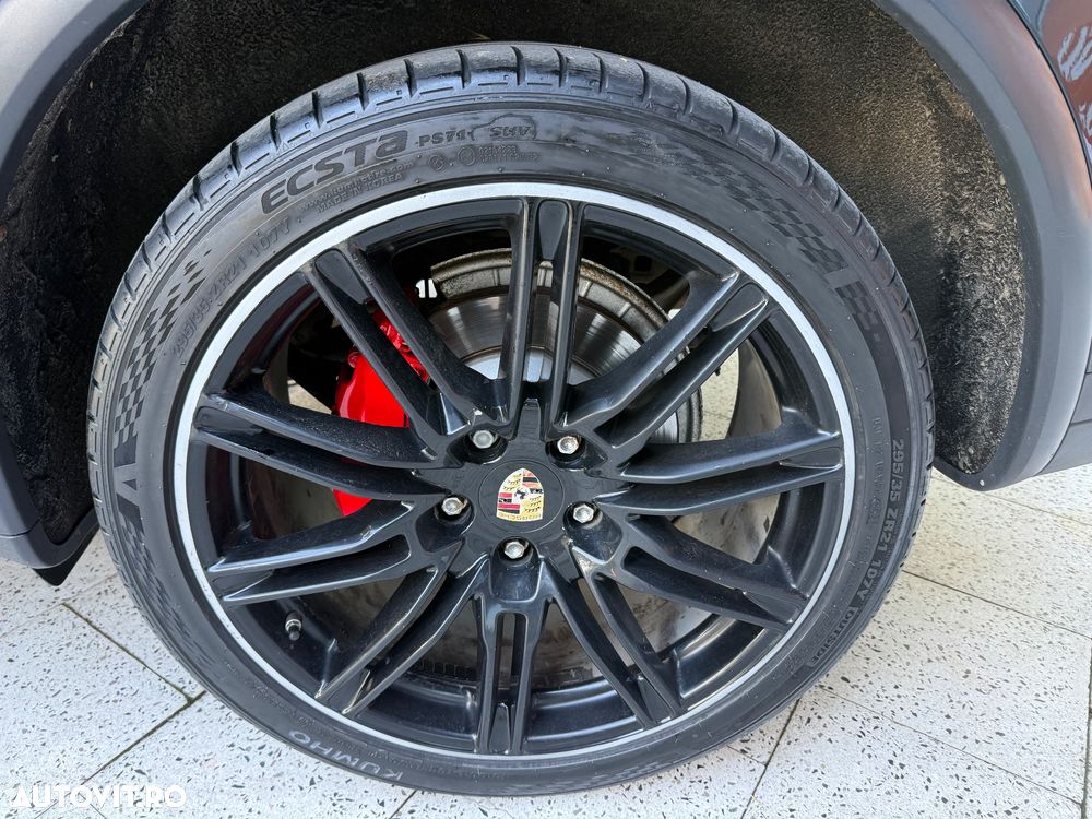Porsche Cayenne Platinum Edition - 23