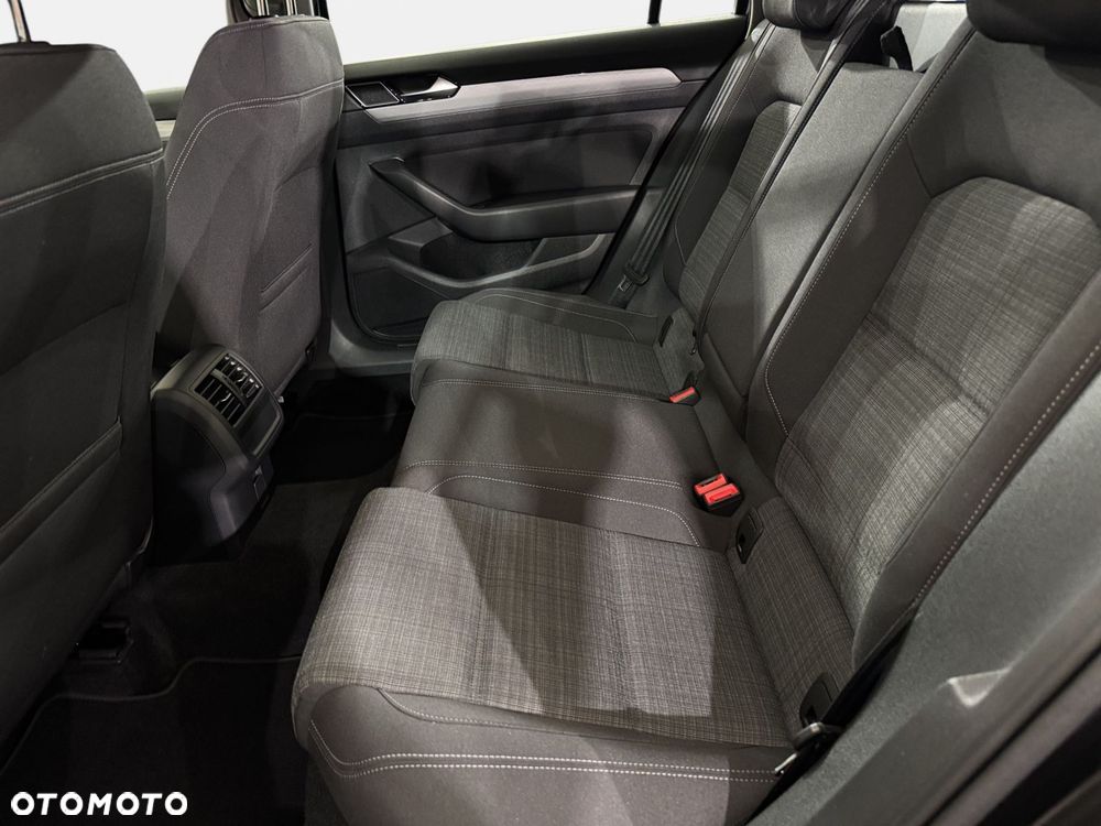 Volkswagen Passat Variant - 14