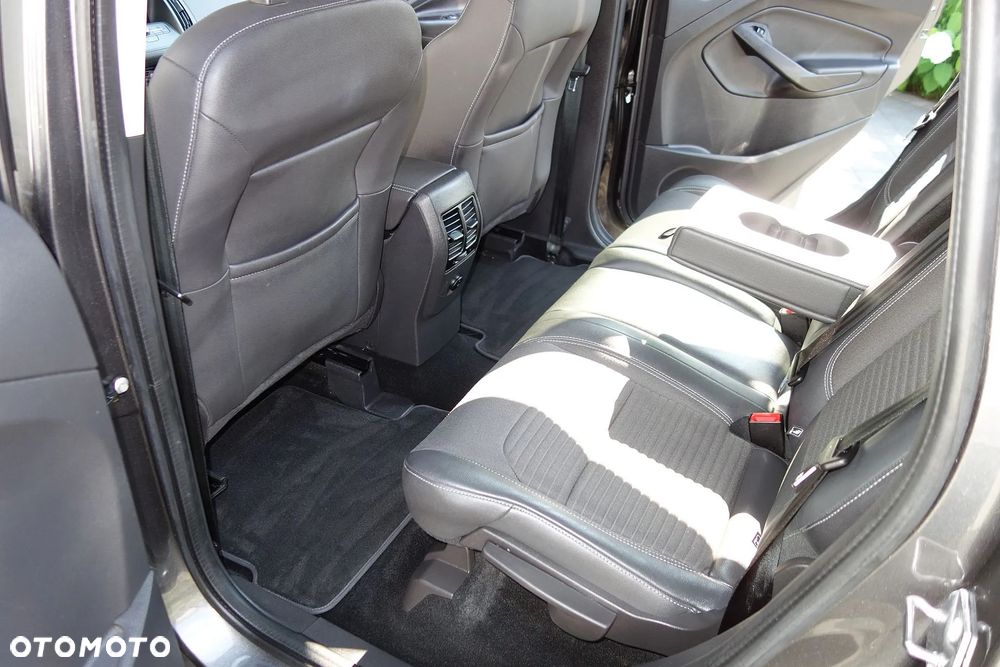 Ford Kuga 2.0 TDCi 4x4 Titanium - 25