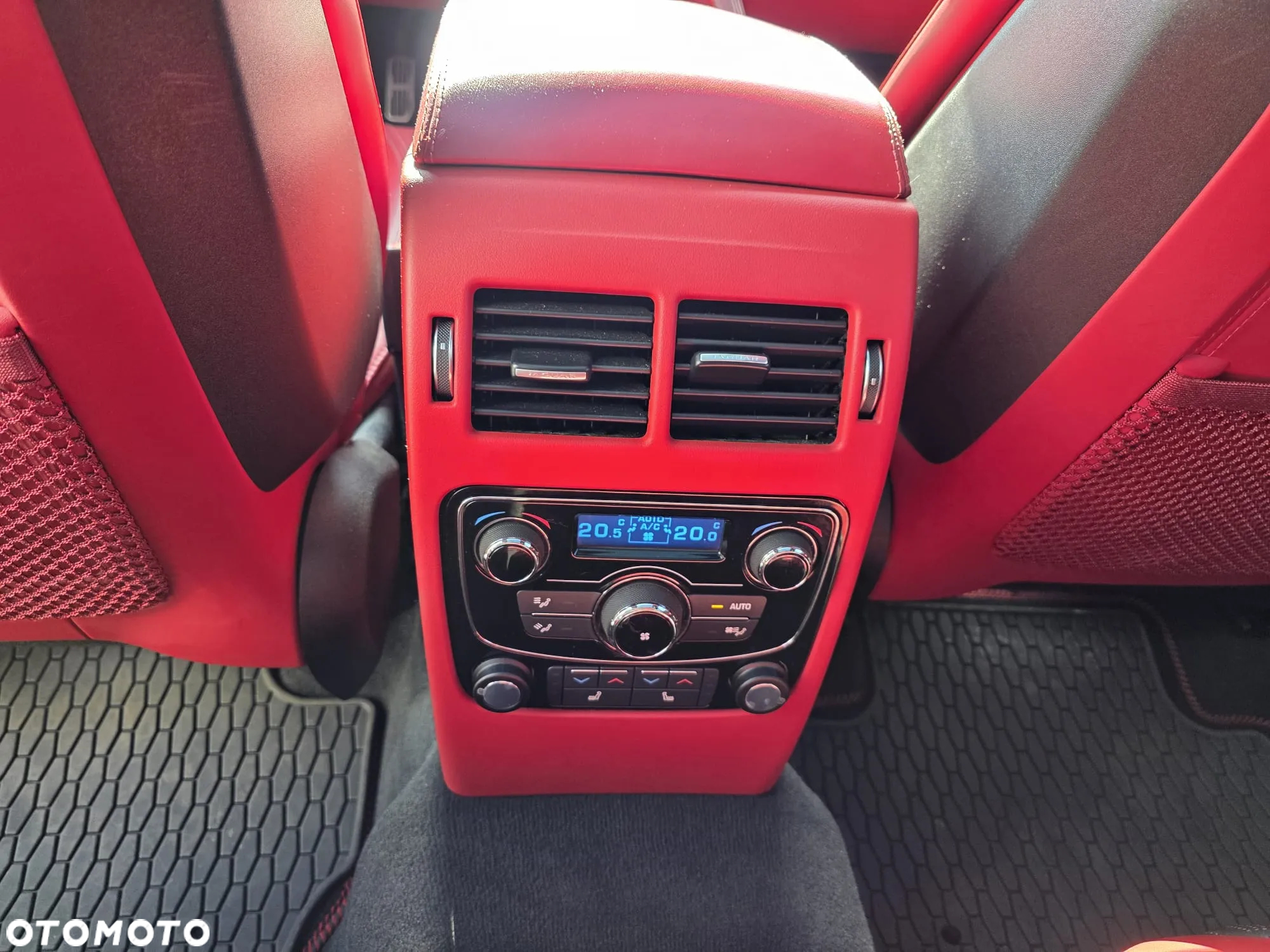 Jaguar F-Pace - 20