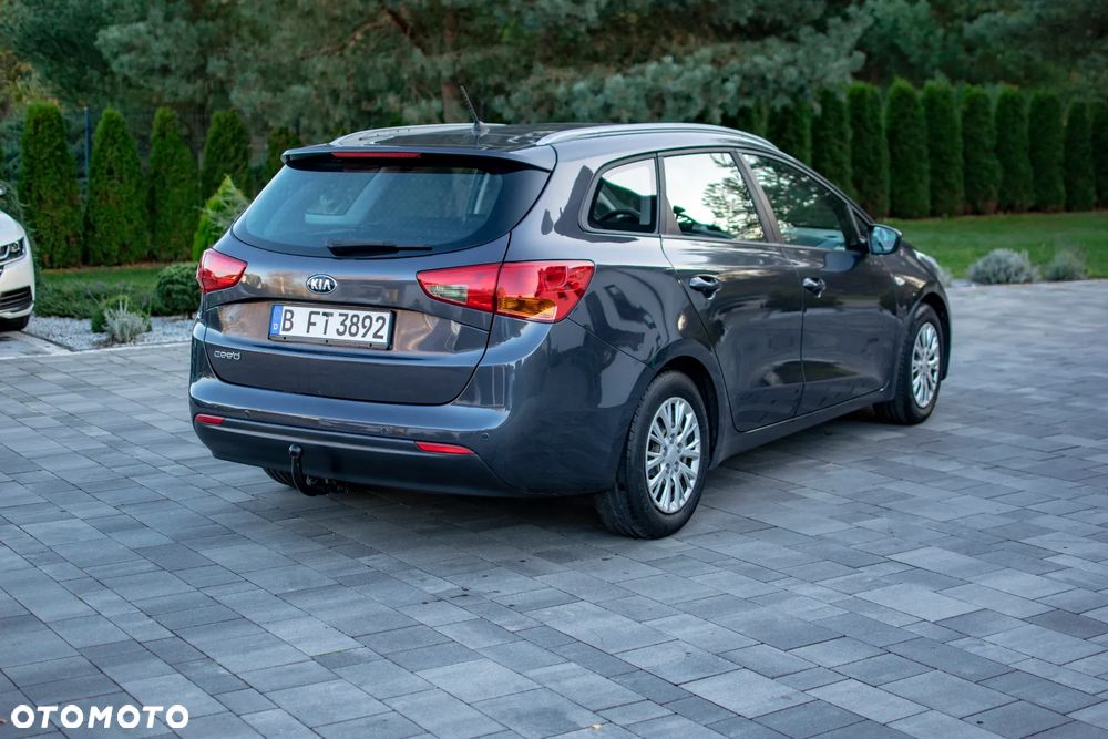 Kia Ceed - 21