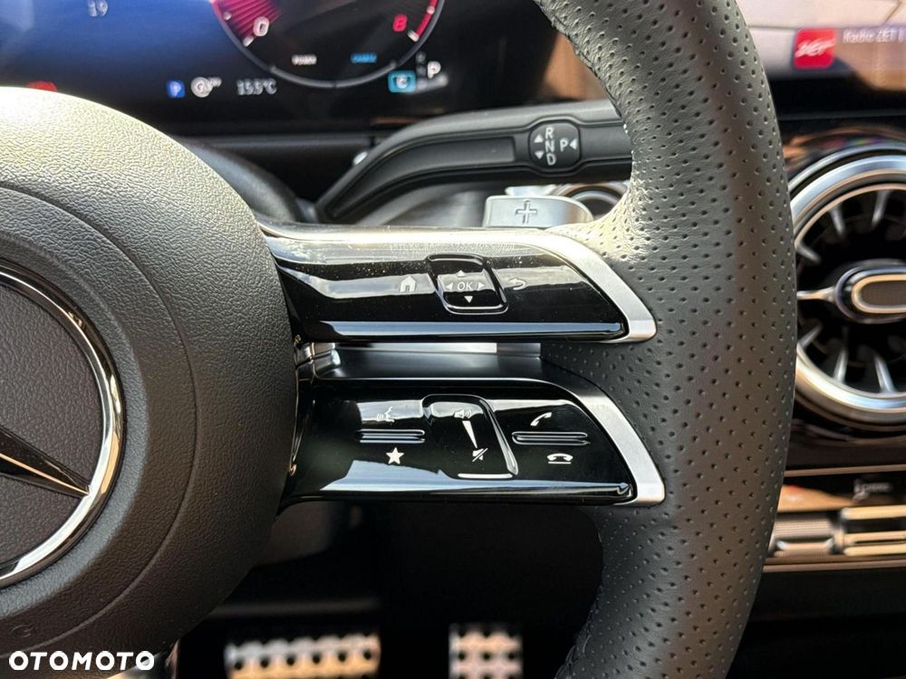 Mercedes-Benz GLB - 23