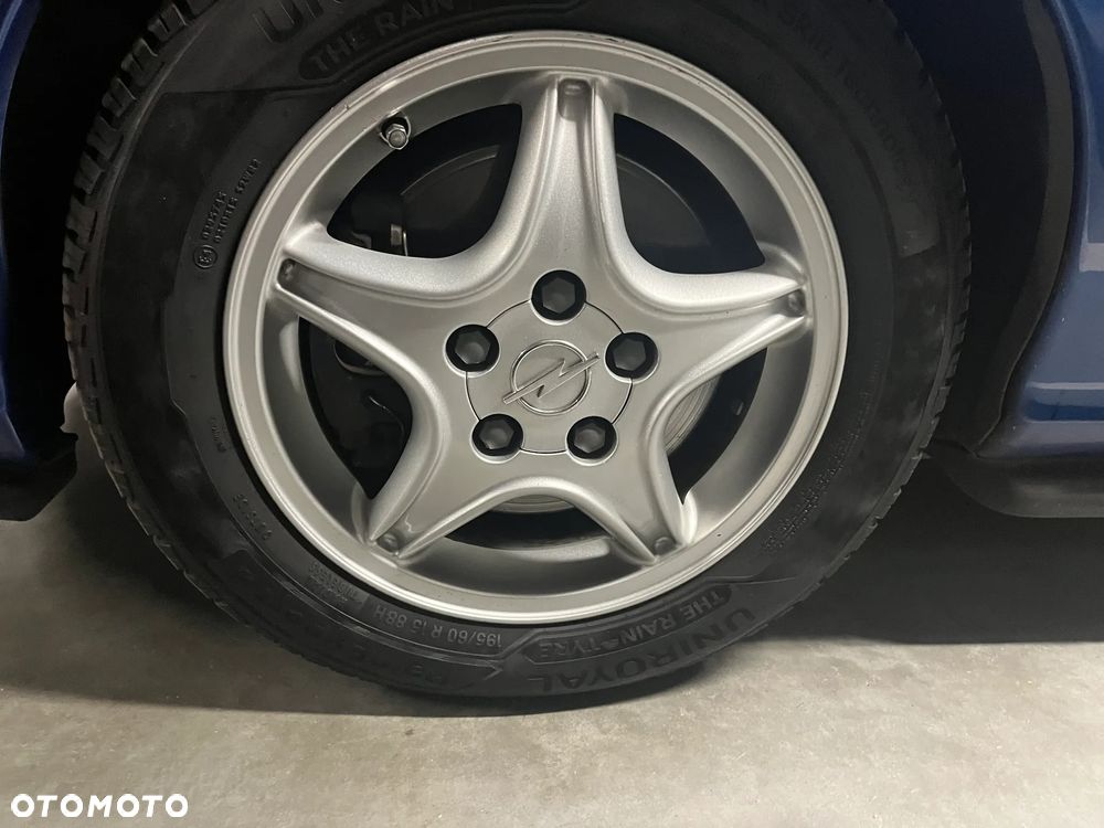 Opel Calibra - 19