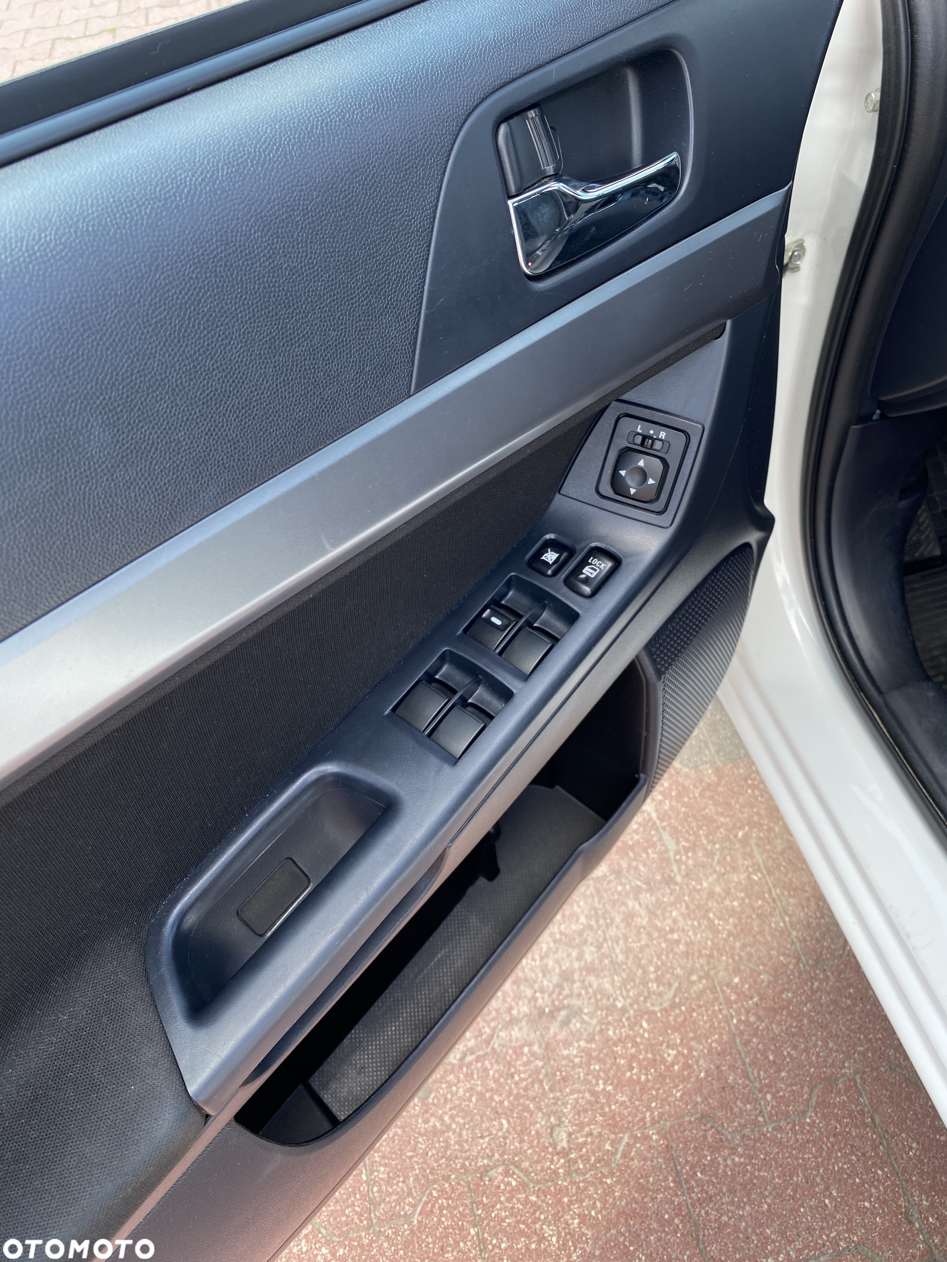 Mitsubishi Lancer - 7