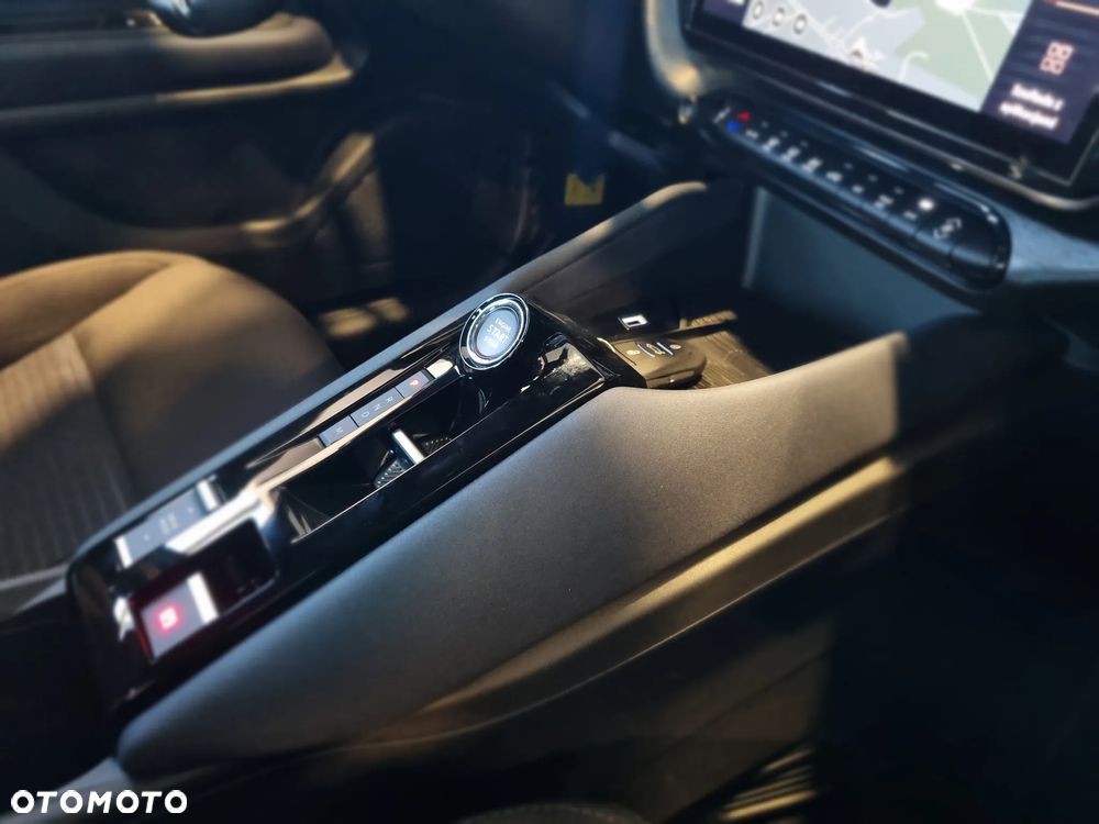 Alfa Romeo Junior 1.2 mHEV Ibrida eDCT - 18