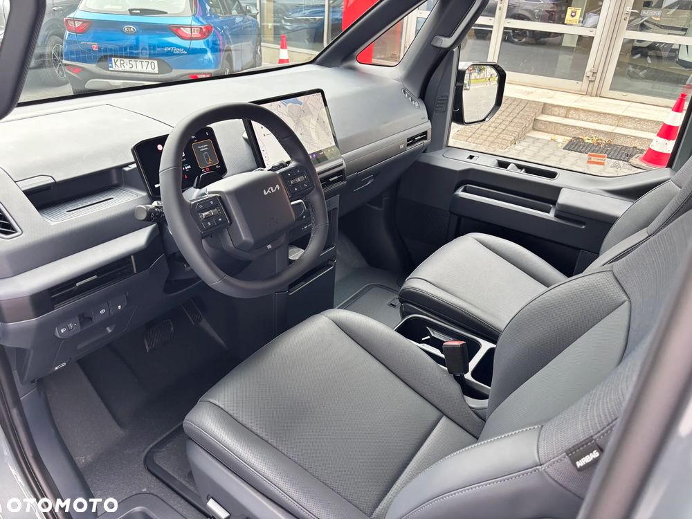 Kia PV5 - 13