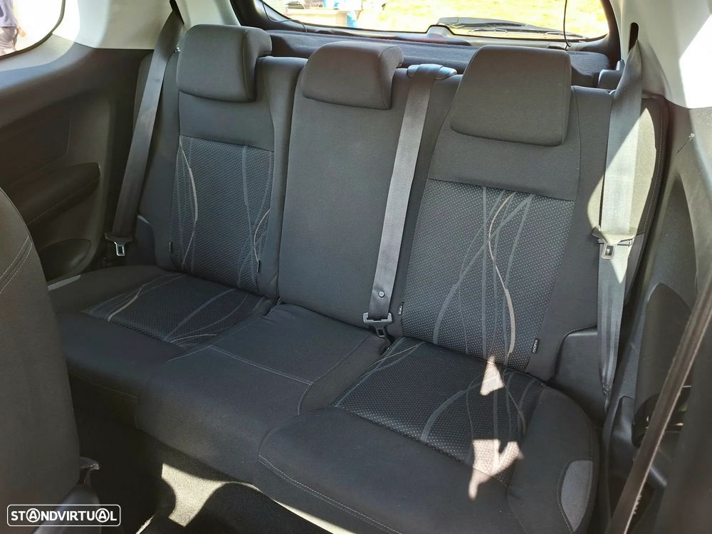 Peugeot 208 1.4 HDi Active - 12