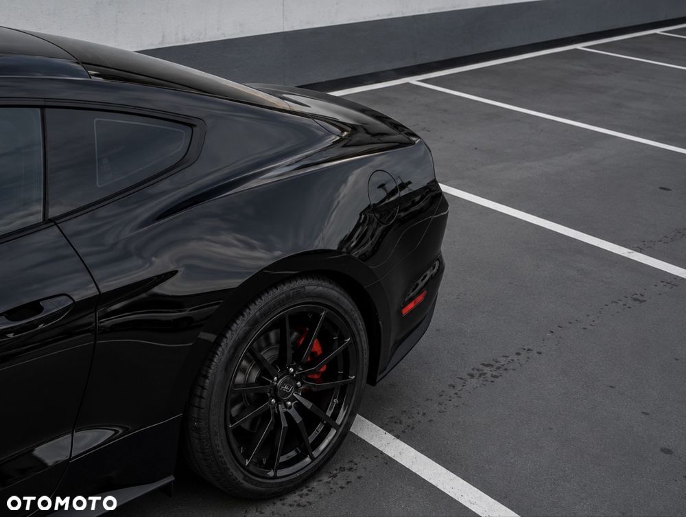 Ford Mustang - 12