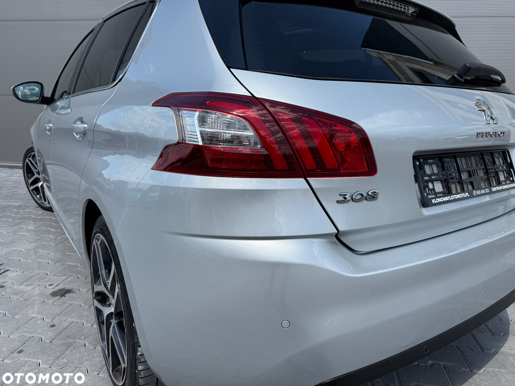Peugeot 308 SW 1.2 PureTech GPF Allure S&S - 9