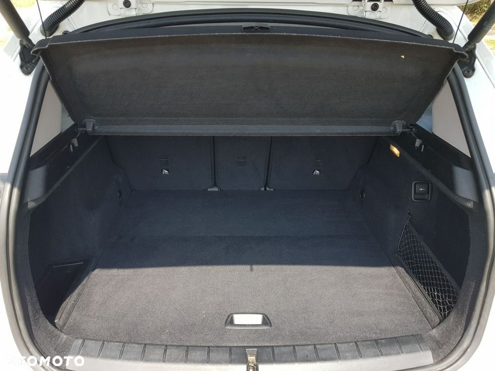 BMW X1 sDrive18d Advantage - 16