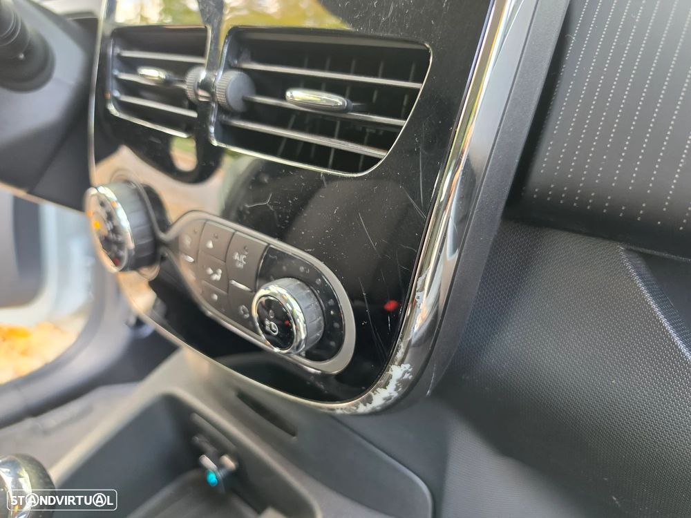 Renault Zoe (c/ Bateria) 41 kwh Intens - 14