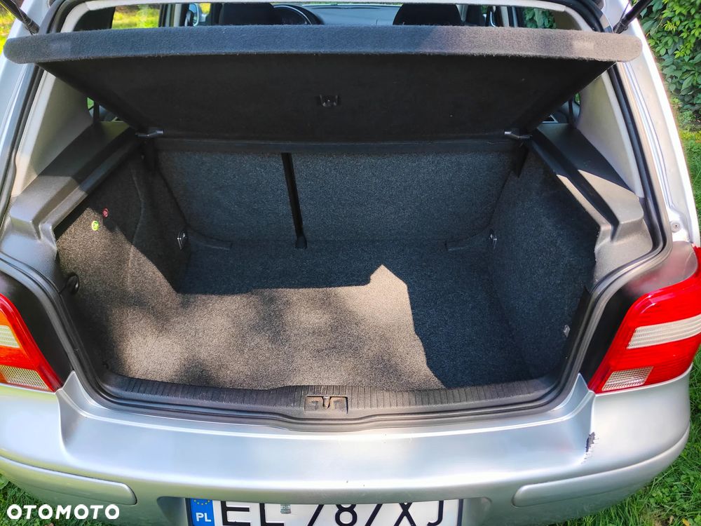 Volkswagen Golf - 32