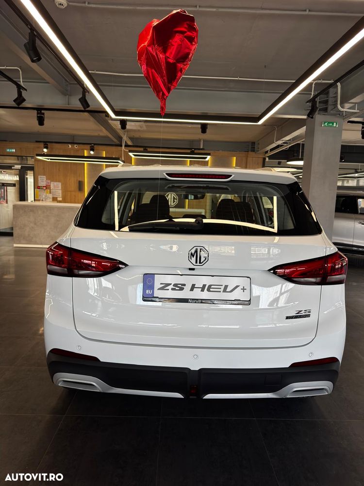 MG ZS HEV 1.5 GSI AT Explore - 2