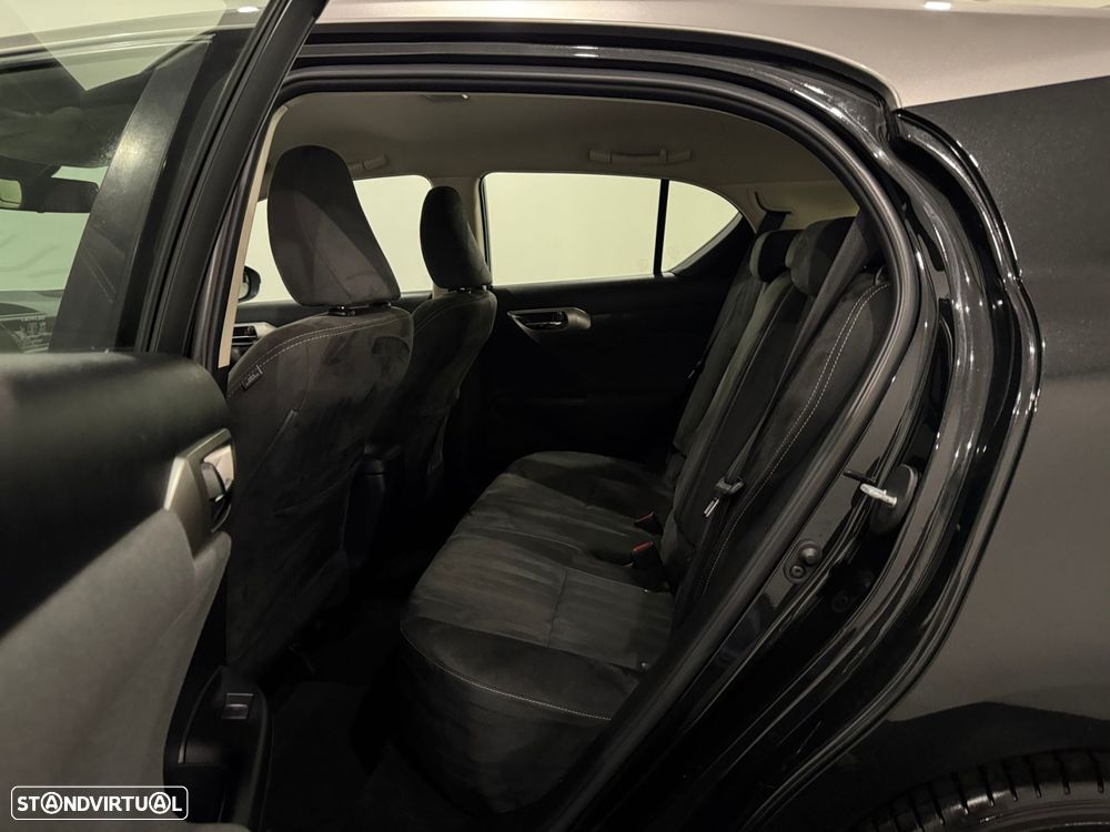 Lexus CT 200h Luxury - 33