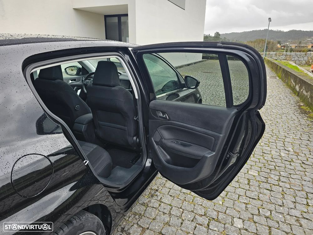 Peugeot 308 1.6 BlueHDi Allure J17 - 22