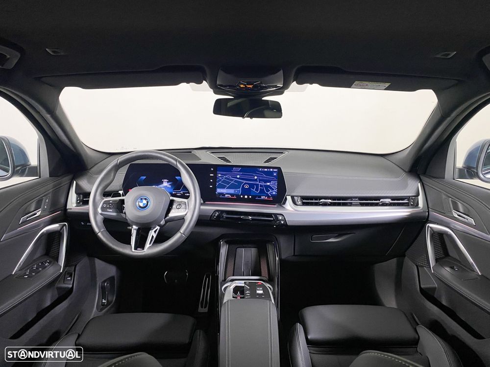 BMW iX2 eDrive20 Pack Desportivo M - 18