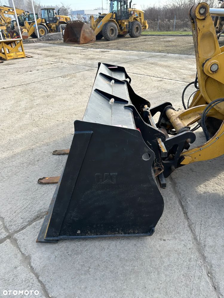 Caterpillar 907M - 9