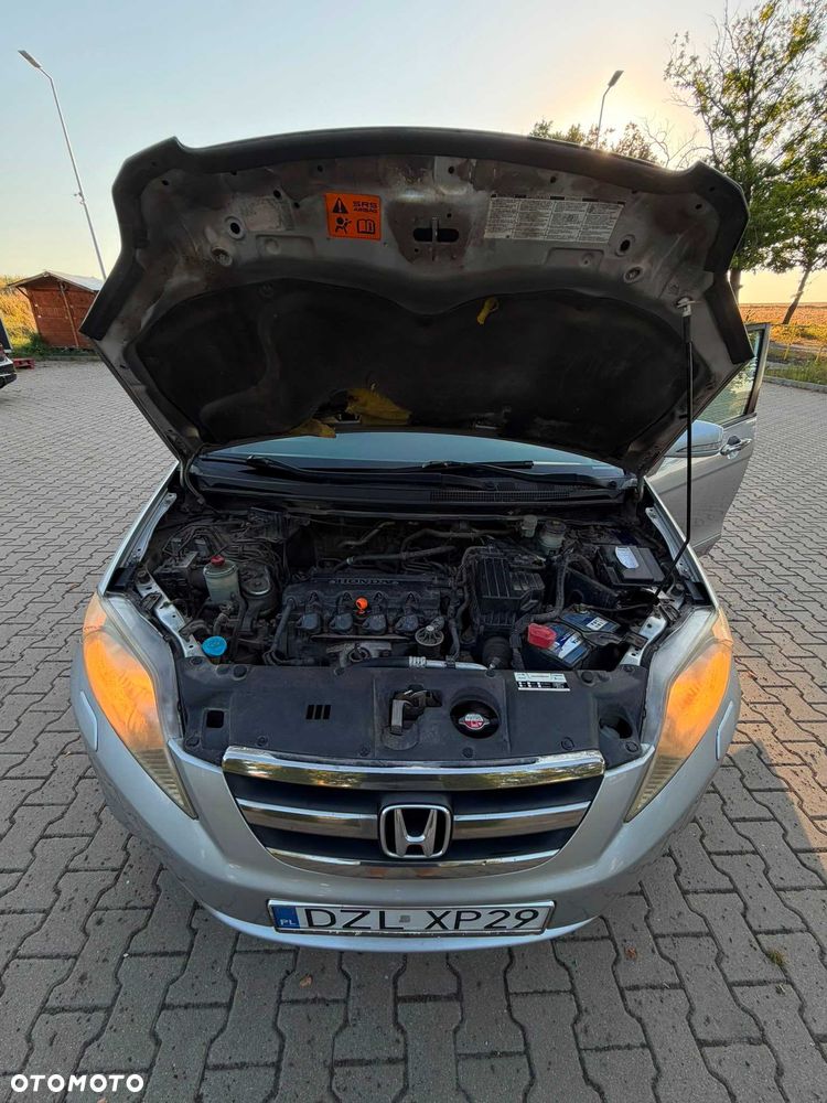 Honda FR-V - 7