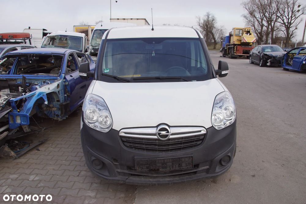 Auto na części - Opel Combo D 1.3 CDTI 90 KM A13FD C510 5PU 2017R Silnik Skrzynia Drzwi Maska Zderzak Błotnik Lampa Lusterko Klamka Szyba Deska Kokpit Sterownik Moduł Czujnik Licznik Panel Kierownica - 10