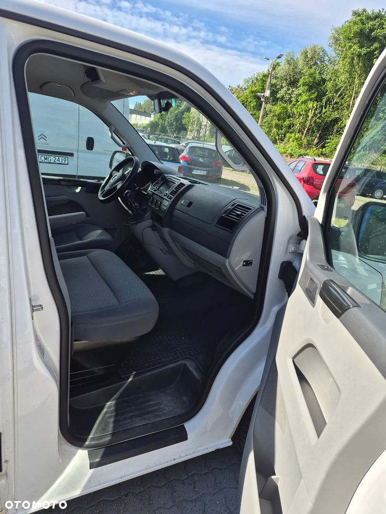 Volkswagen Transporter - 9