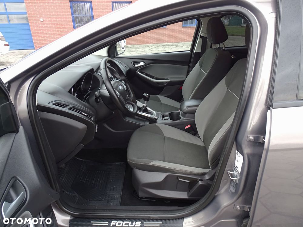 Ford Focus 1.6 TDCi Titanium ECOnetic - 6