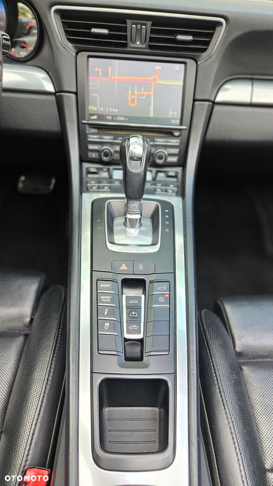 Porsche 911 Carrera 4S PDK - 19