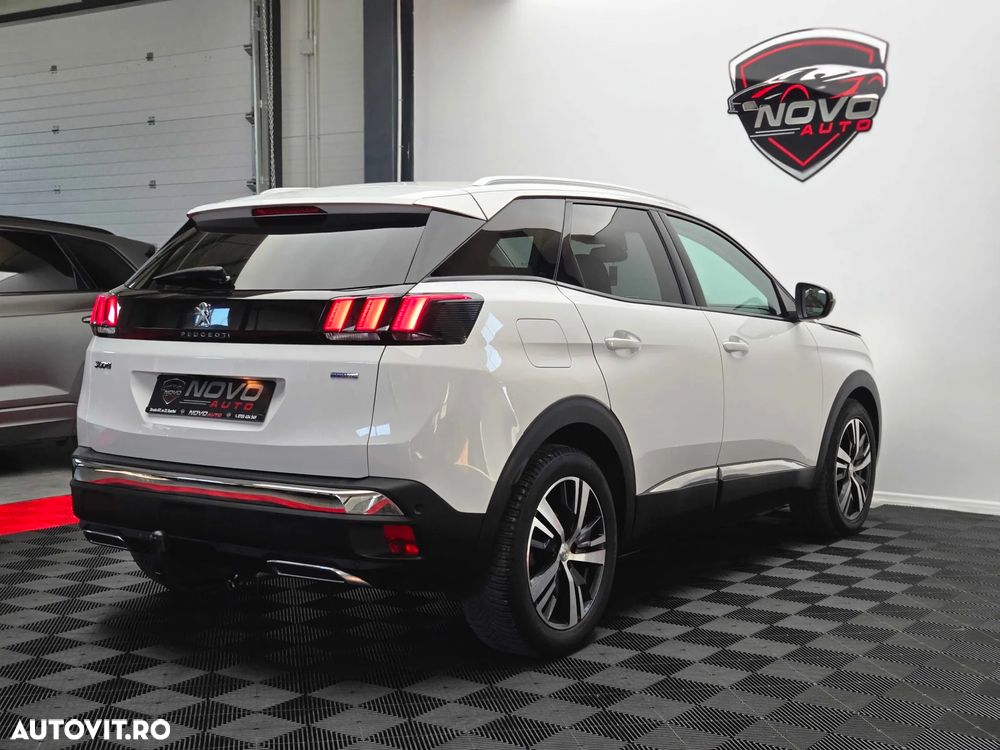 Peugeot 3008 1.2 PureTech Turbo S&S EAT6 Allure - 5