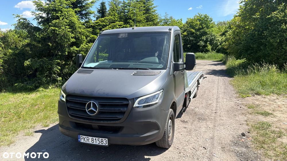 Mercedes-Benz Sprinter - 2