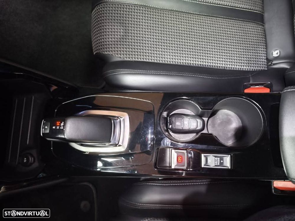 Peugeot e-2008 50 kWh GT Line - 25