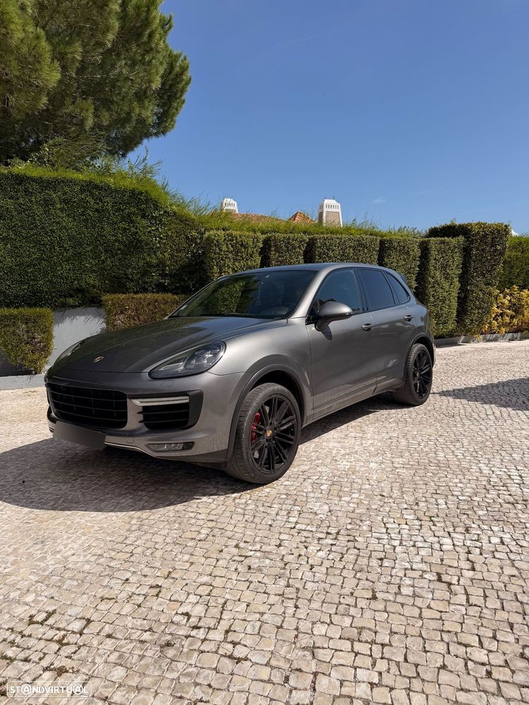 Porsche Cayenne Turbo - 13