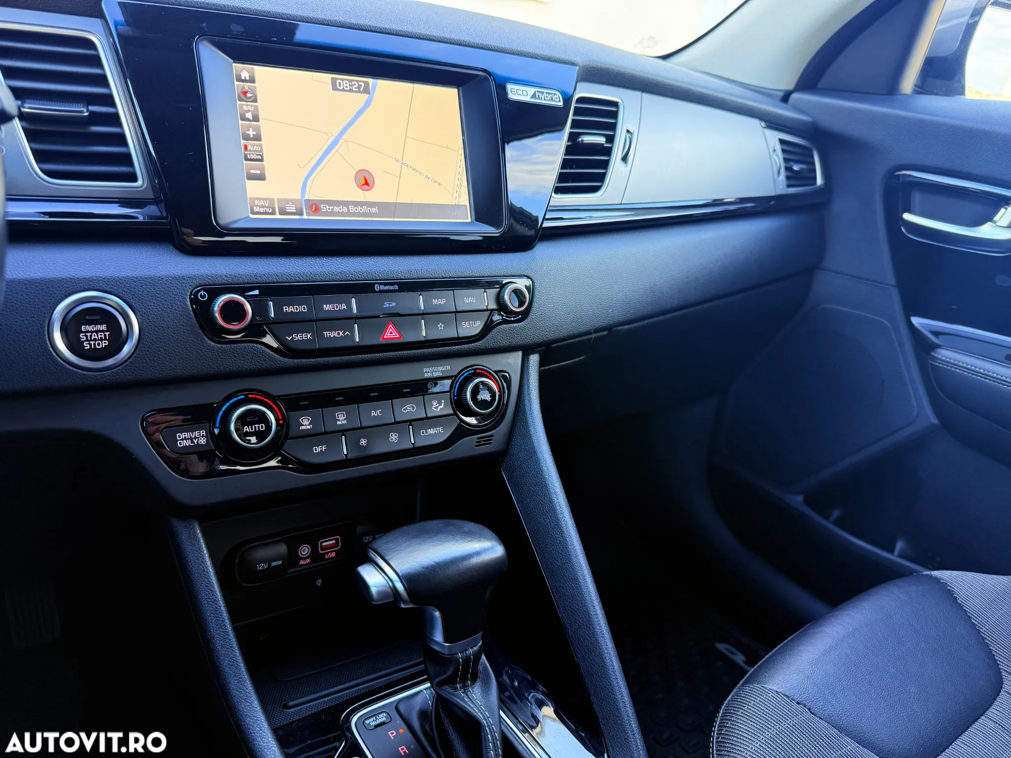 Kia Niro 1.6 GDI 6DCT HEV Premium - 24