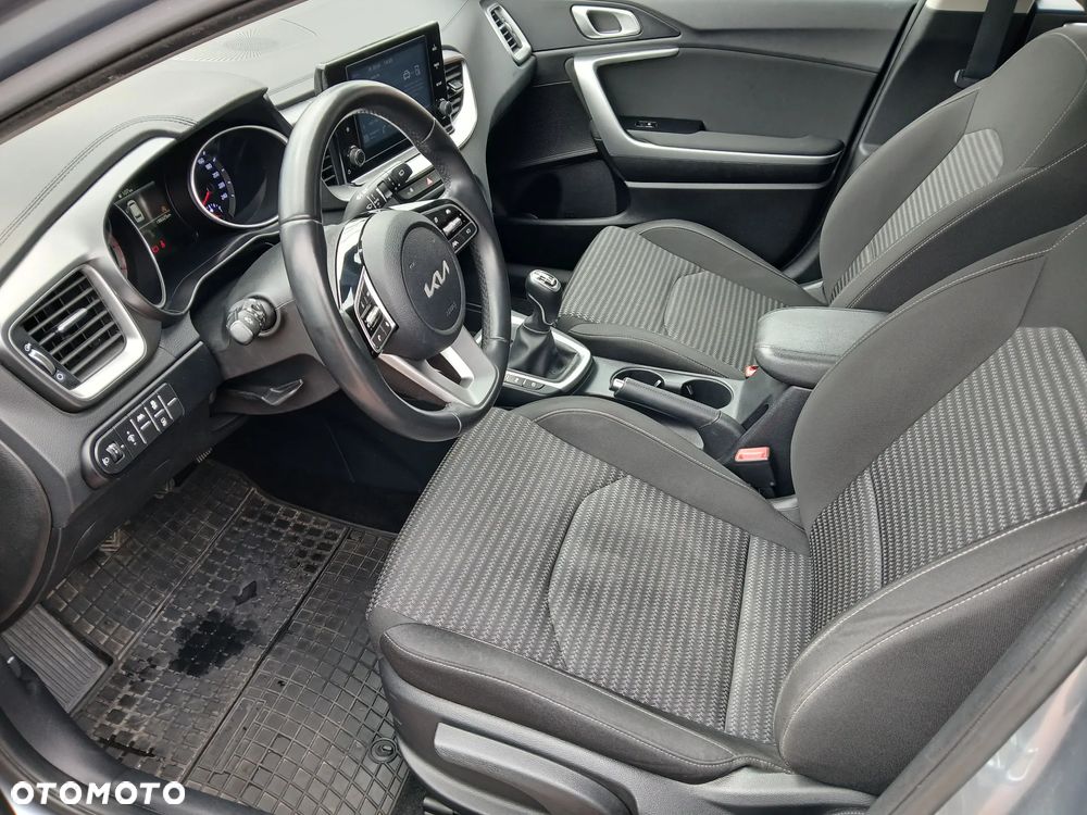 Kia Ceed 1.5 T-GDI M - 5