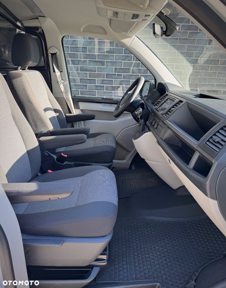 Volkswagen Transporter - 16