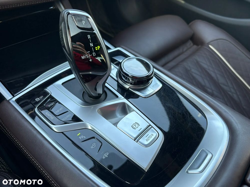 BMW Seria 7 750Ld xDrive sport - 20