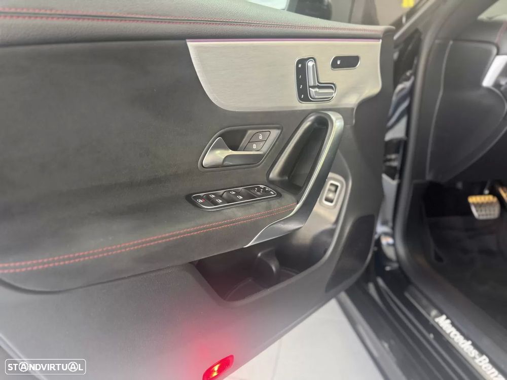 Mercedes-Benz CLA 250 e Shooting Brake AMG Line - 19