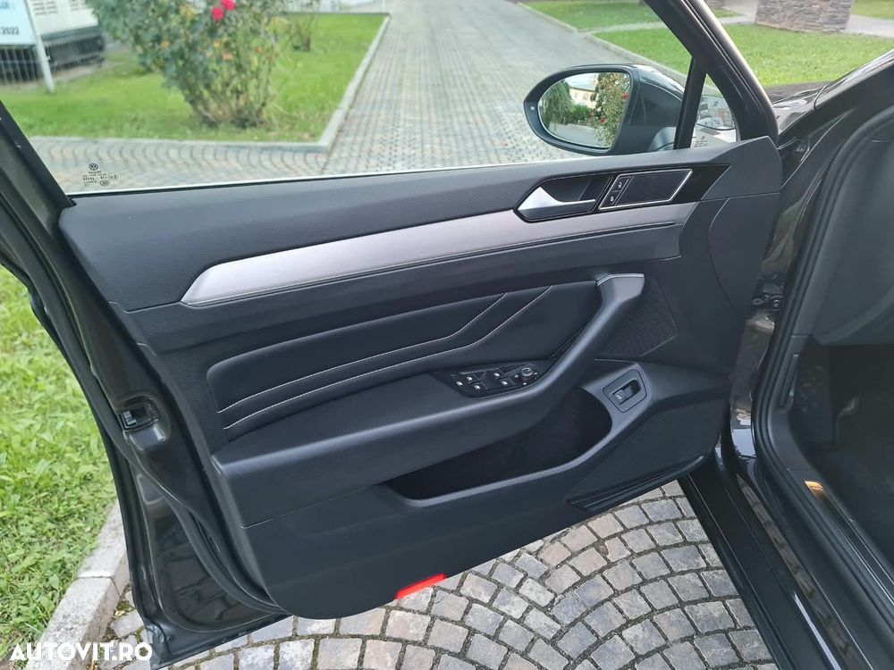 Volkswagen Passat 2.0 TDI SCR DSG Elegance - 26