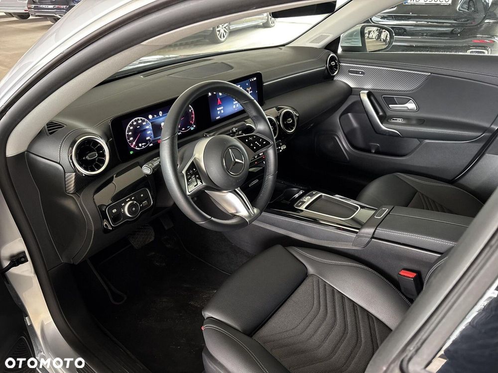 Mercedes-Benz CLA - 14