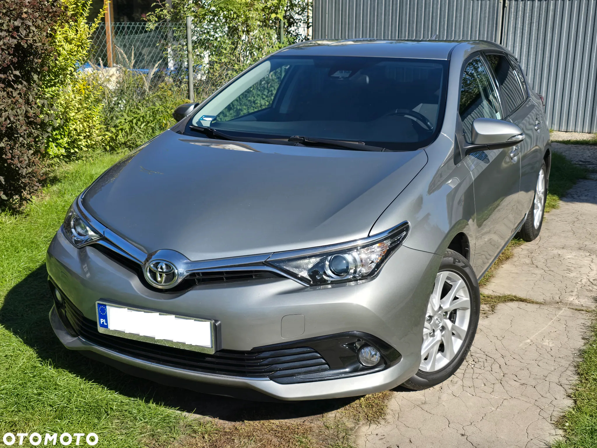 Toyota Auris 1.6 Premium - 40