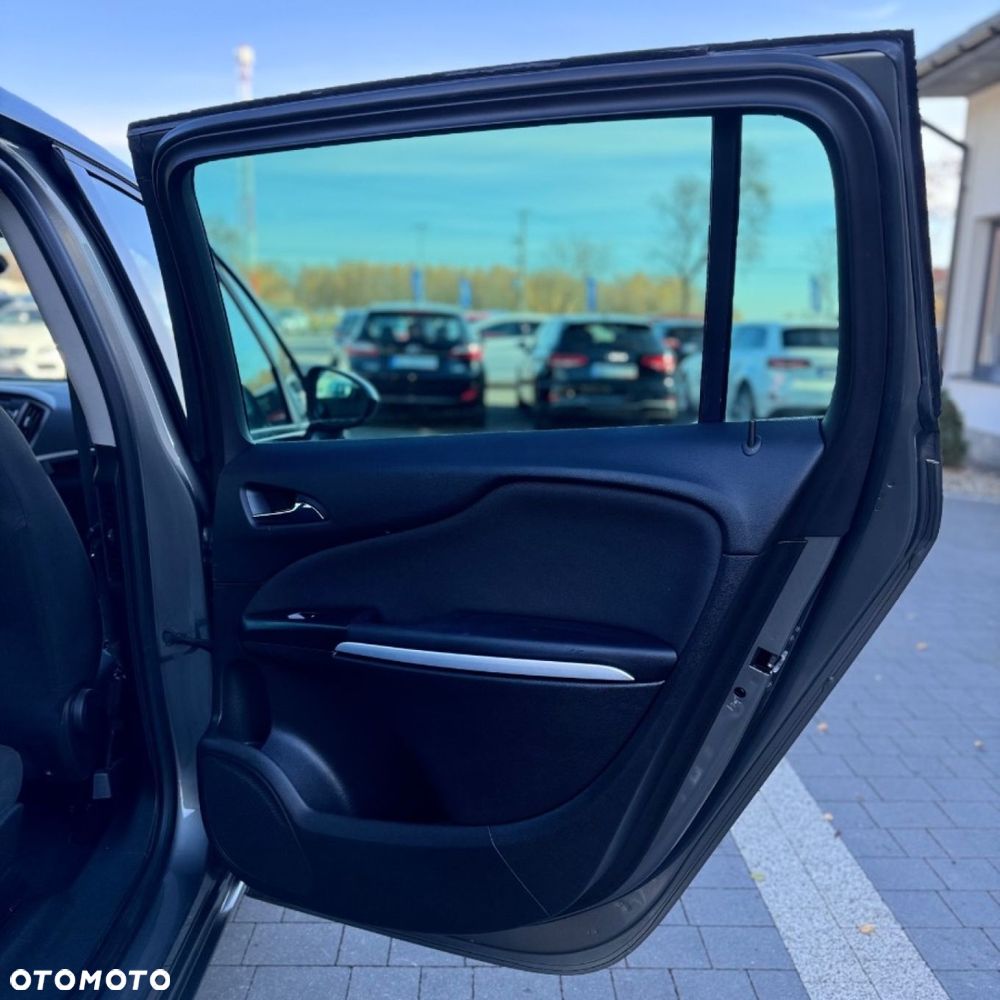 Opel Zafira - 14