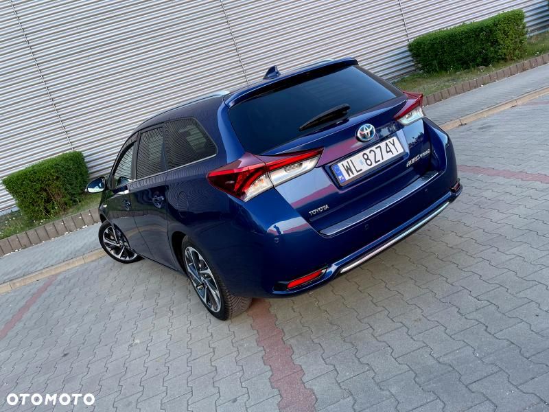 Toyota Auris 1.8 HSD Luna - 17